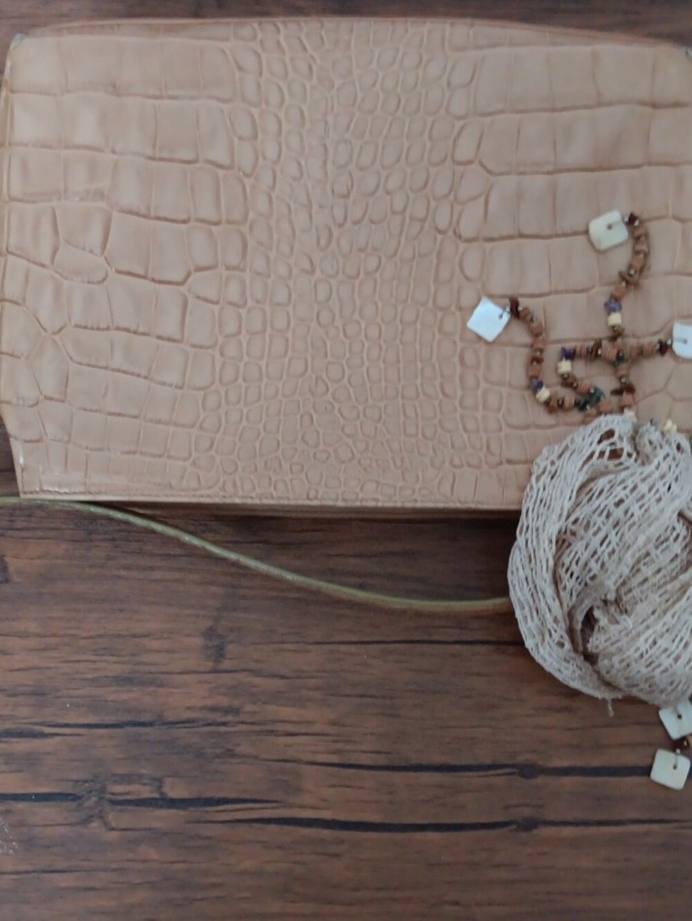 Sondra Roberts Croc-Embossed Shoulder Bag in Camel. - Picture 7 of 8